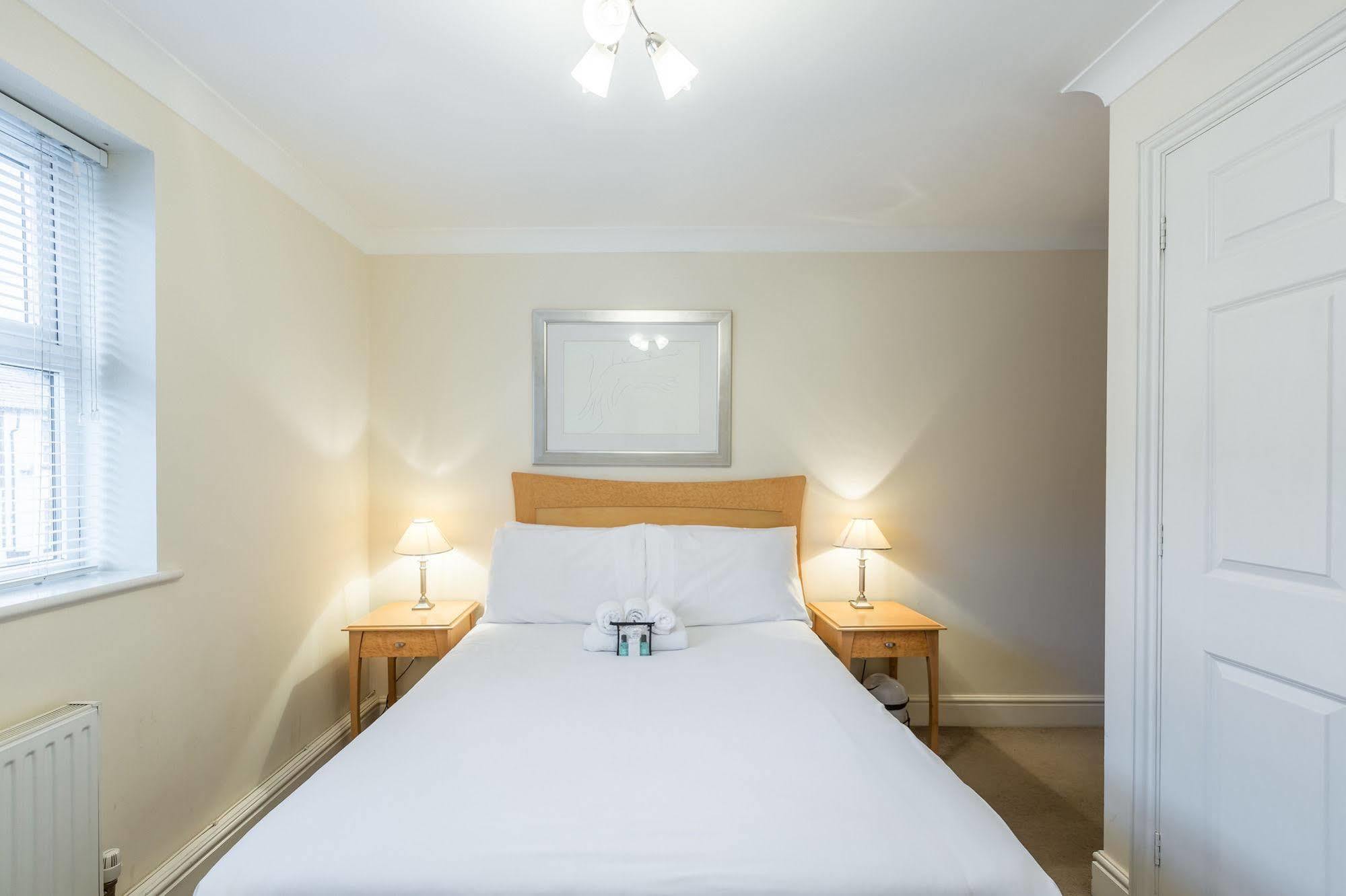 Stanshawe Court Aparthotel Reading Kültér fotó